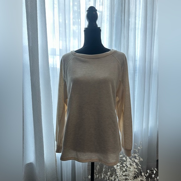 BiBi Soft Sweater - Picture 4 of 4